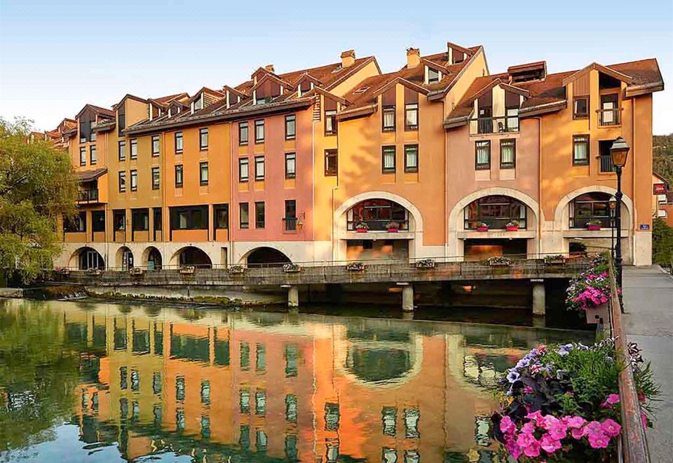 Hôtel ibis Annecy Centre Vieille Ville